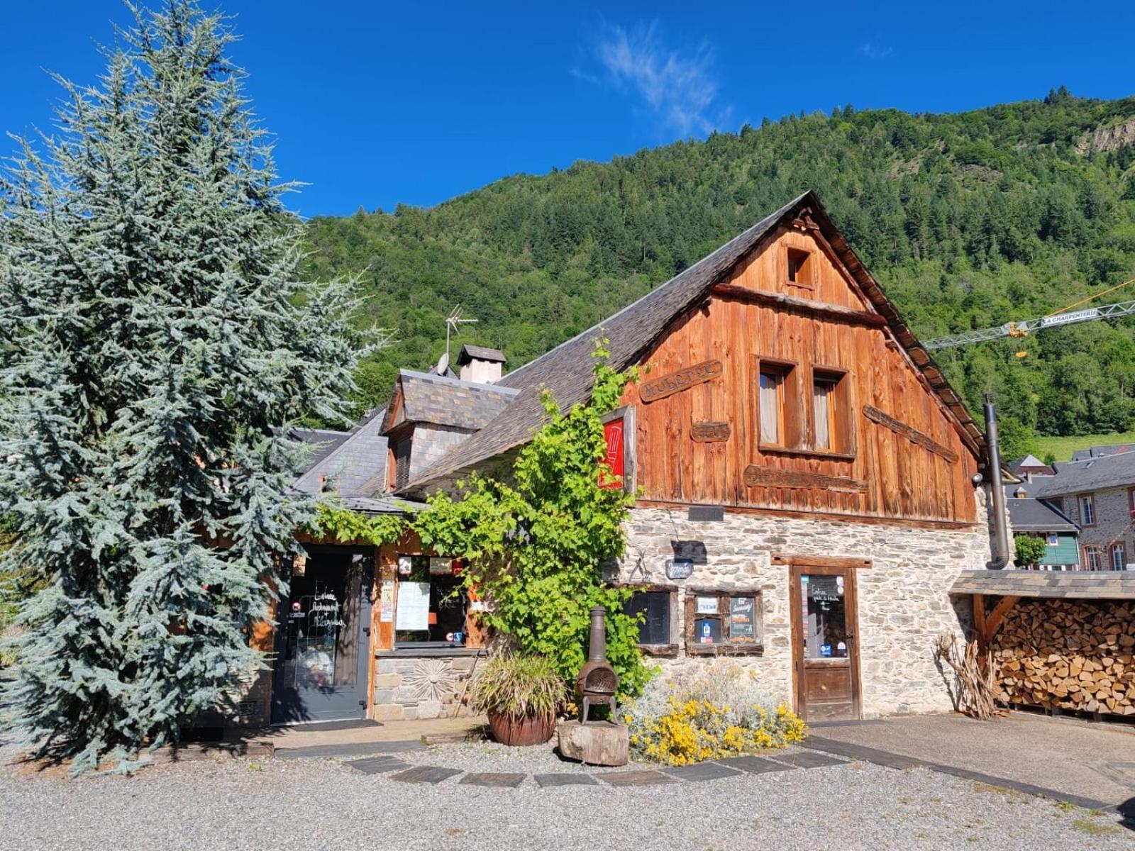 L' Du Chateau Hotel Génos