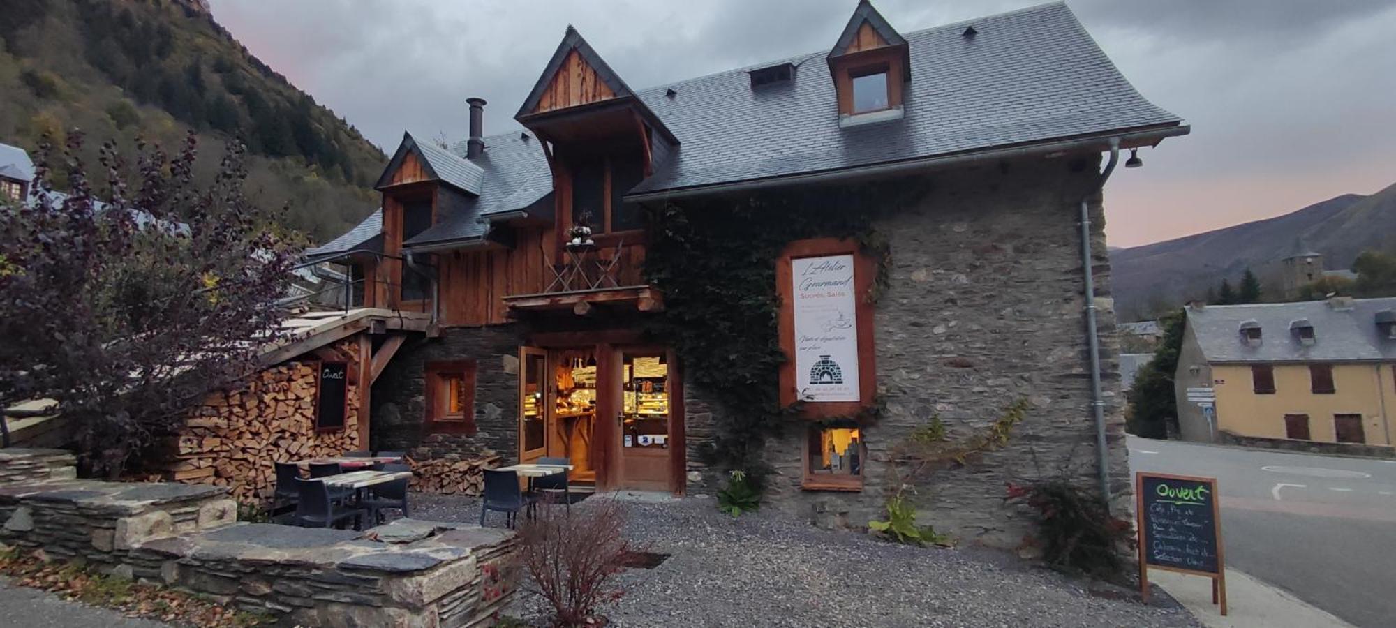 L' Du Chateau Hotel